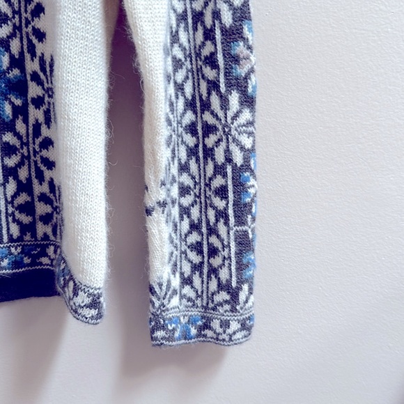 INTIWARA vntg floral Patterned alpaca wool Sweater in Blue, taupe, and White - Picture 4 of 7